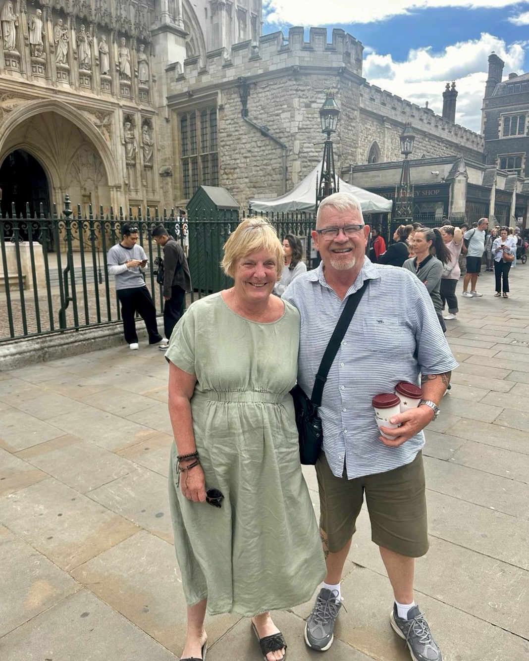 Happy customers by Westminster Abbey